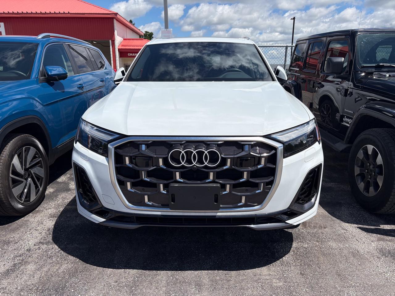 2025 Audi Q7 PROGRESSIV Photo
