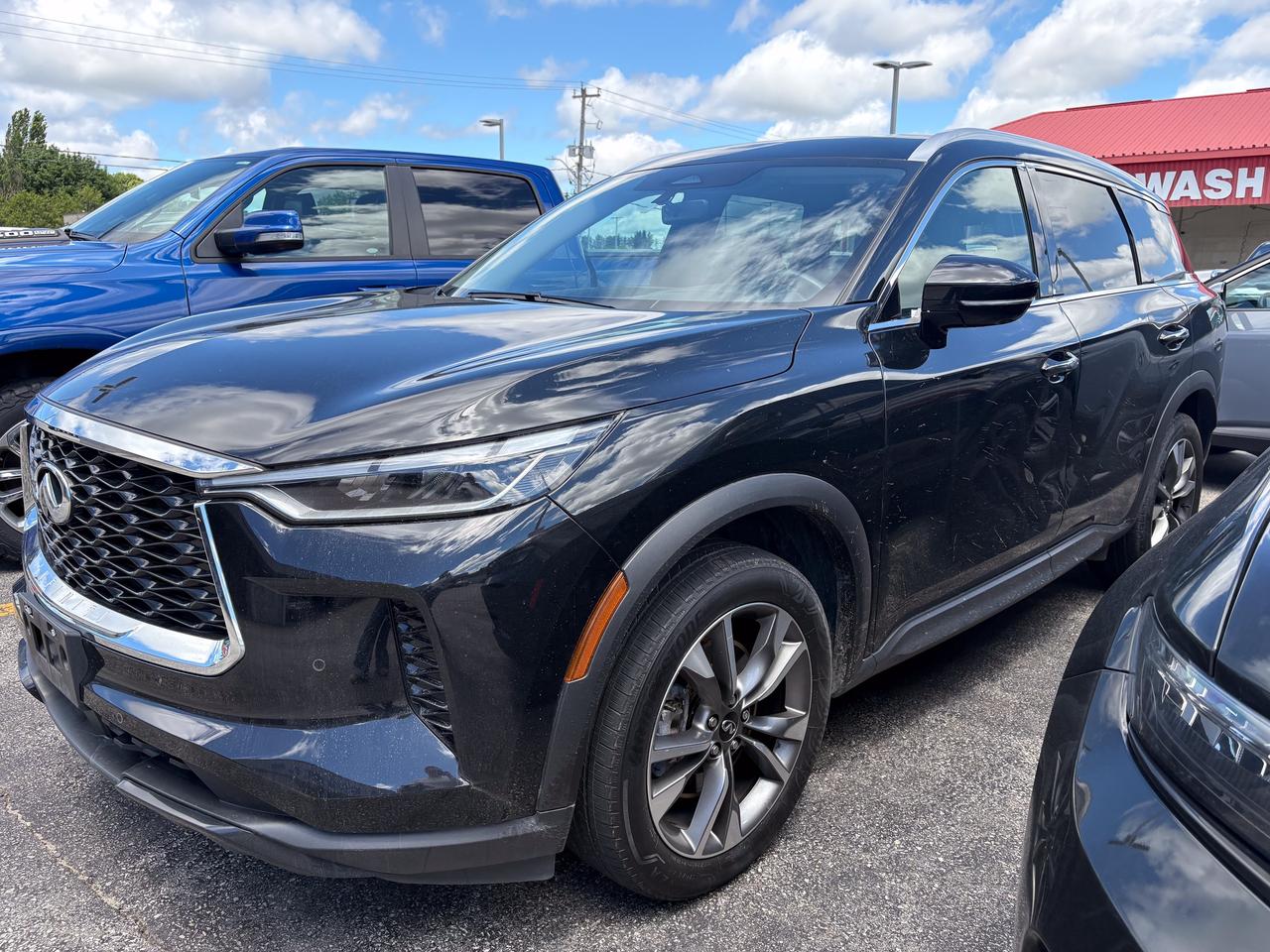 2024 Infiniti QX60 LUXE AWD Photo2