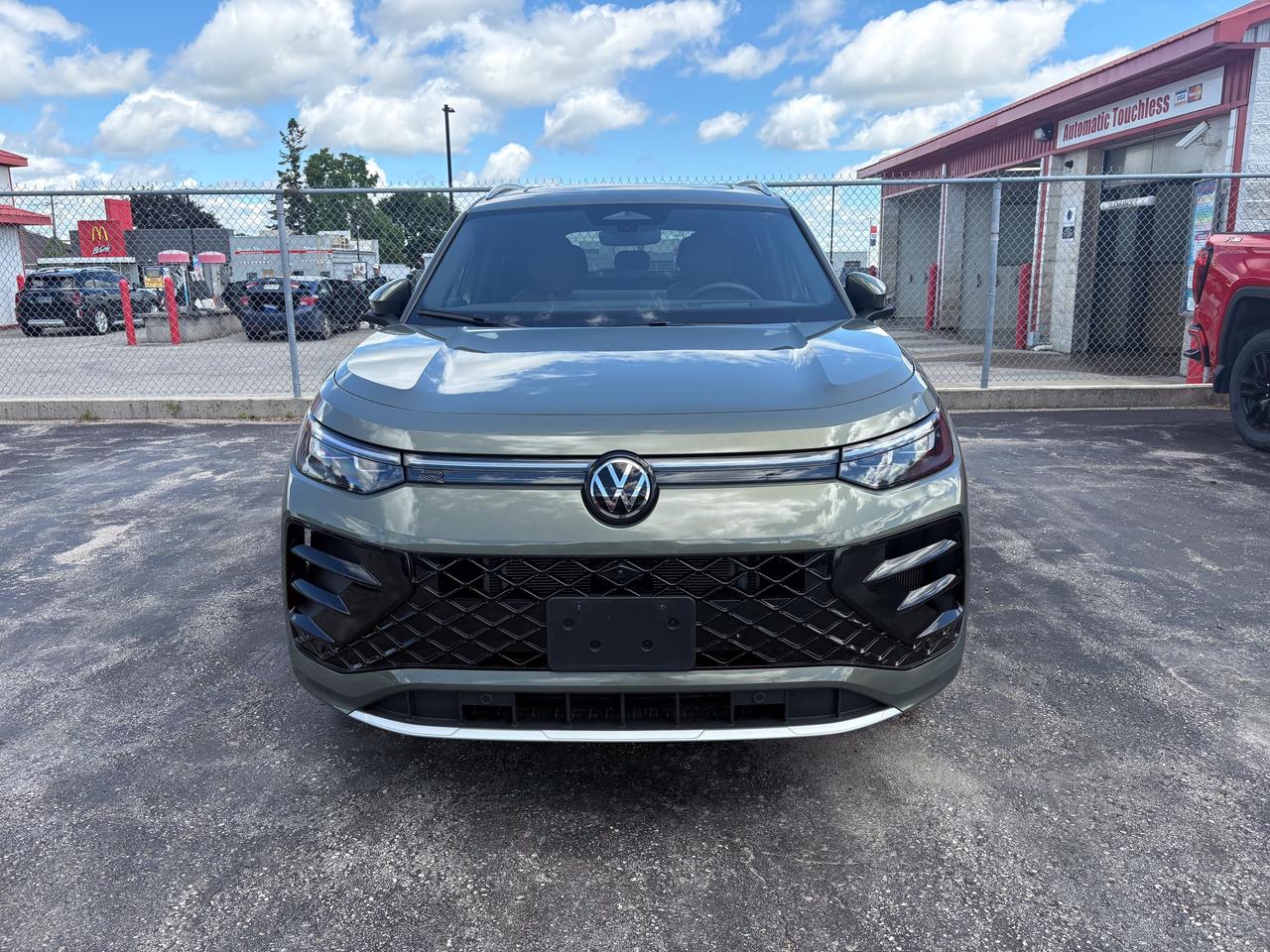 2026 Volkswagen Tiguan Highline Turbo R-Line Photo