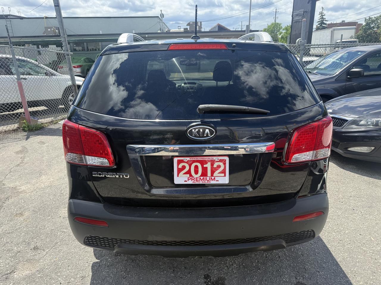 2012 Kia Sorento *** BLOWOUT SALE *** Photo
