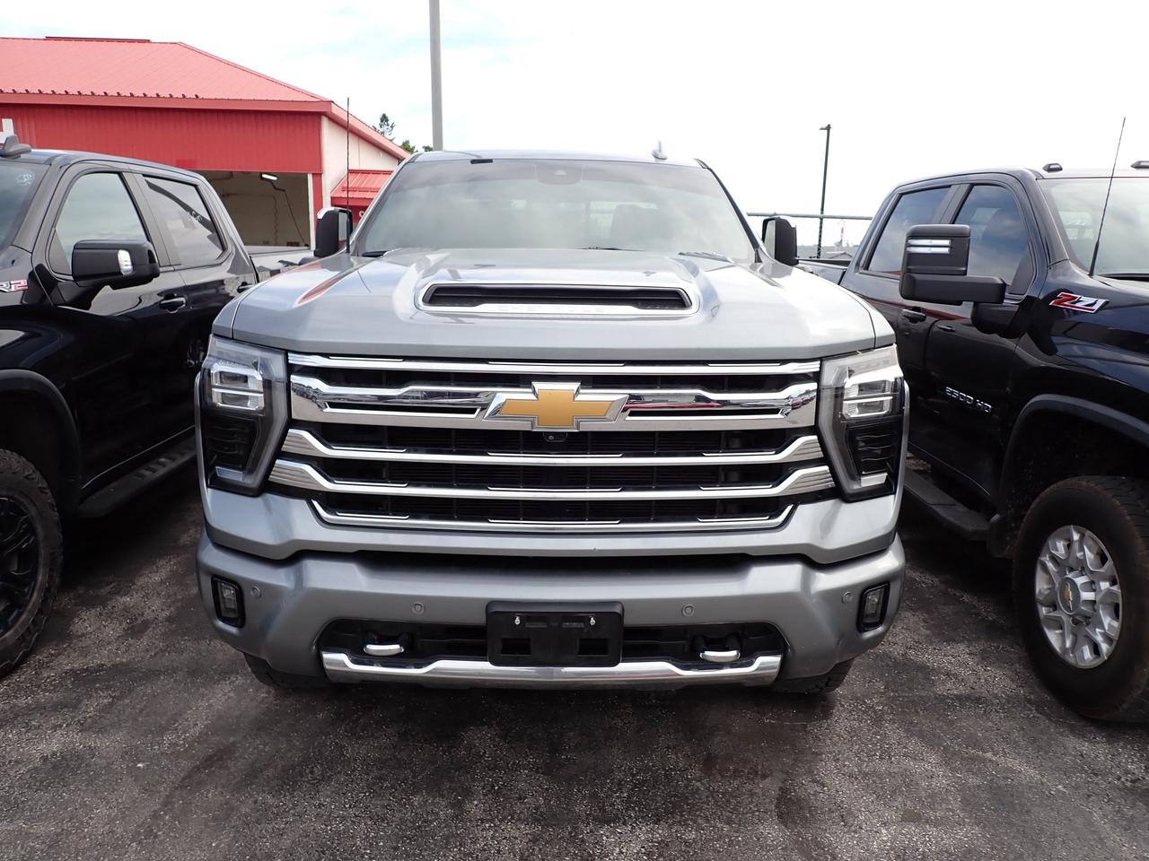 2024 Chevrolet SILVERADO 2500HD High Country 4WD CREW CAB Photo