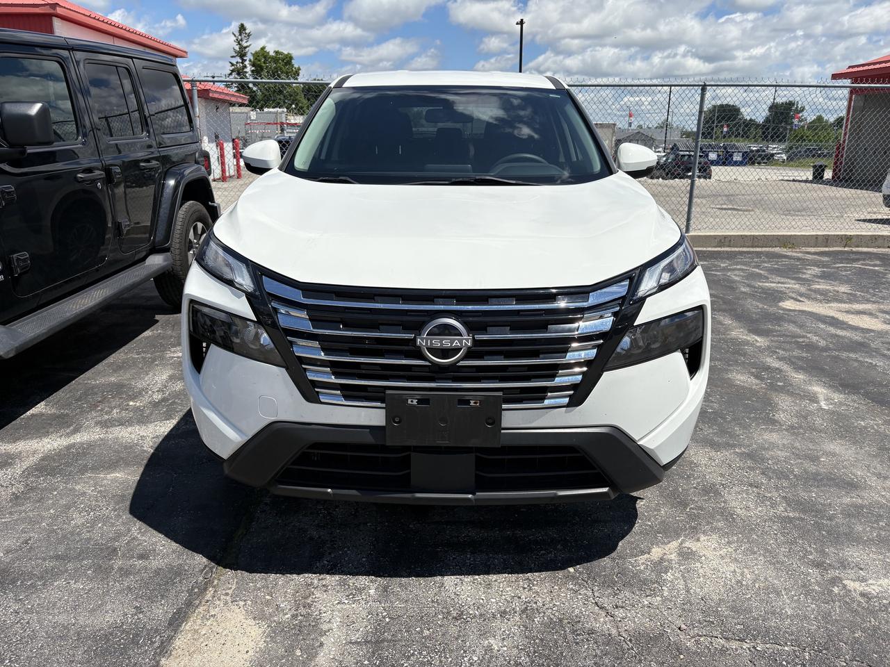2024 Nissan Rogue S Photo