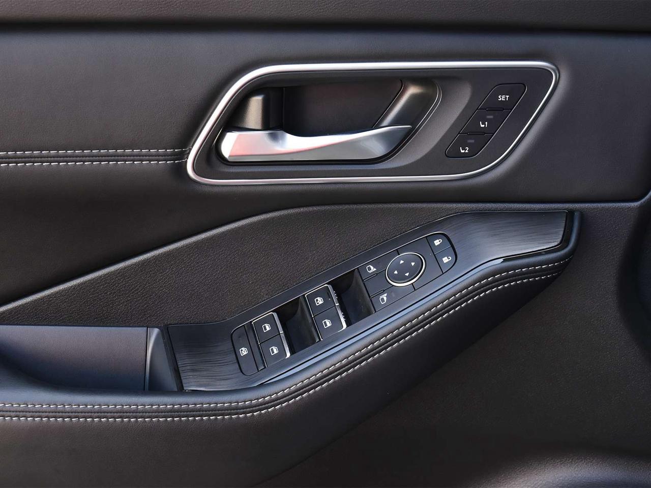 2026 Nissan Rogue Platinum  - Certified -  HUD Photo