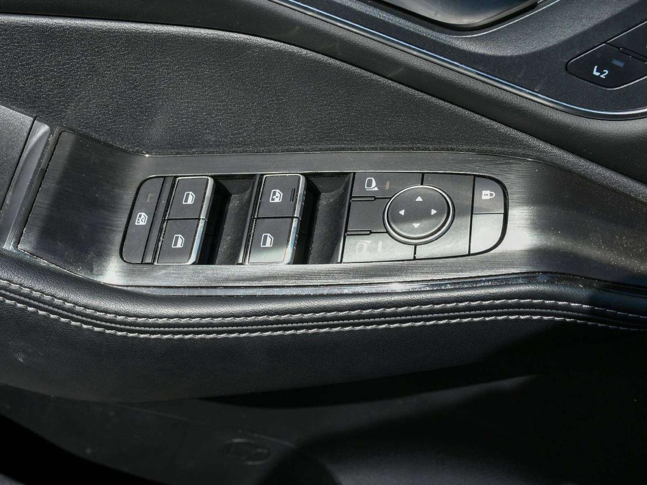 2026 Nissan Rogue Platinum  - Certified -  HUD Photo