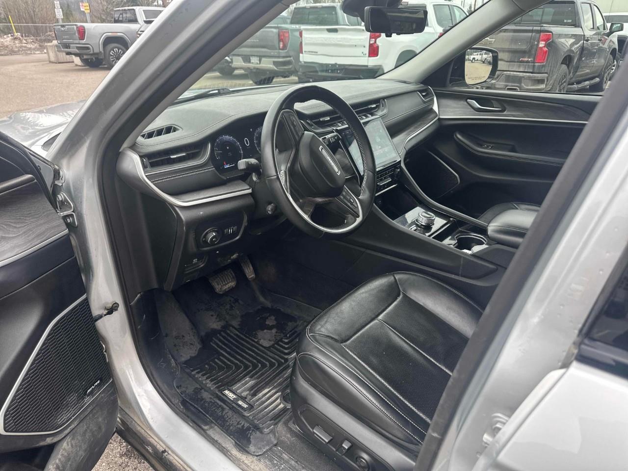 2021 Jeep Grand Cherokee L Limited 4dr 4x4 Photo