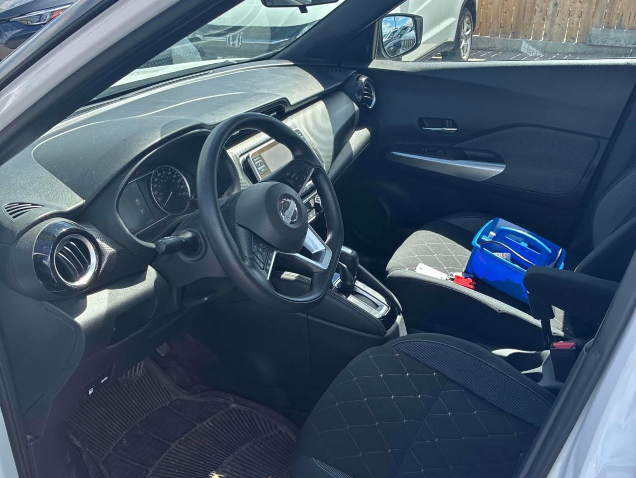 2020 Nissan Kicks SV (CVT) 4dr Front-Wheel Drive Photo4