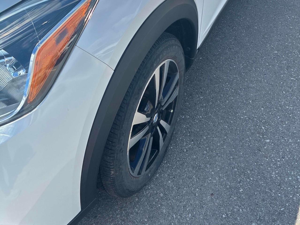2020 Nissan Kicks SV (CVT) 4dr Front-Wheel Drive Photo