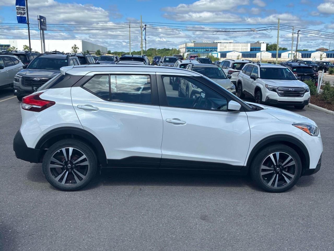 2020 Nissan Kicks SV (CVT) 4dr Front-Wheel Drive Photo2
