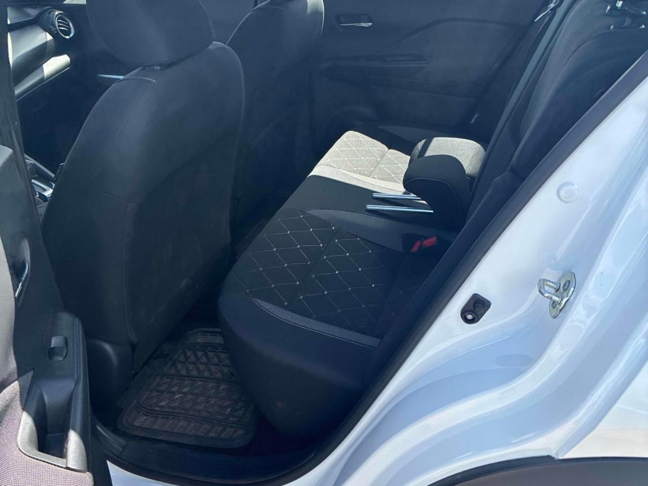 2020 Nissan Kicks SV (CVT) 4dr Front-Wheel Drive Photo