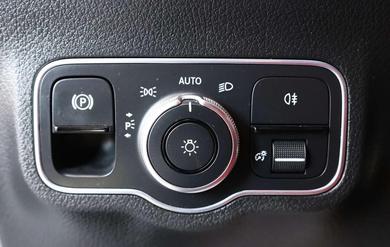 2021 Mercedes-Benz GLA GLA45-AMG-4MATIC/TECH PKG/NAV/360 CAM/BLIS/P SENSORS/LEATHER/H SEATS/KEYLESS ENTRY/AMBIENT/WLC/CARPLAY/PANOROOF Photo