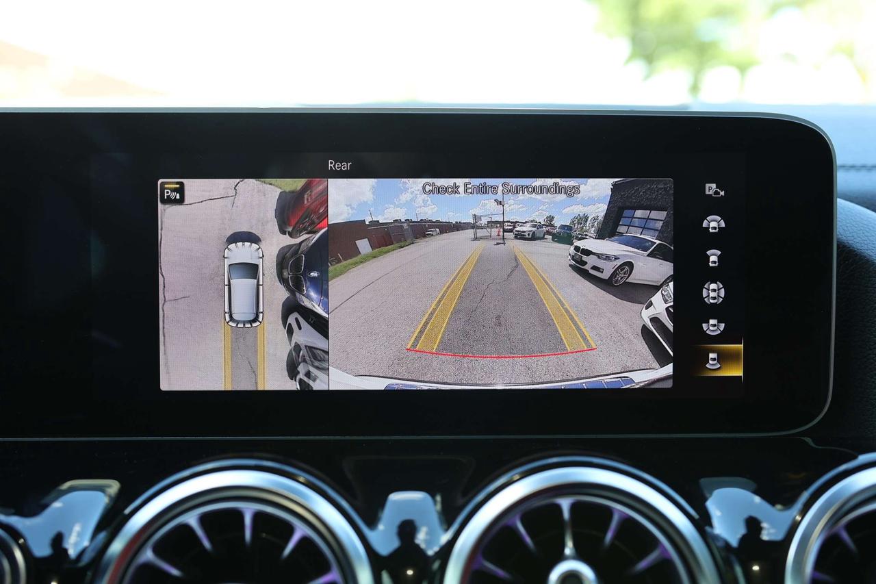 2021 Mercedes-Benz GLA GLA45-AMG-4MATIC/TECH PKG/NAV/360 CAM/BLIS/P SENSORS/LEATHER/H SEATS/KEYLESS ENTRY/AMBIENT/WLC/CARPLAY/PANOROOF Photo