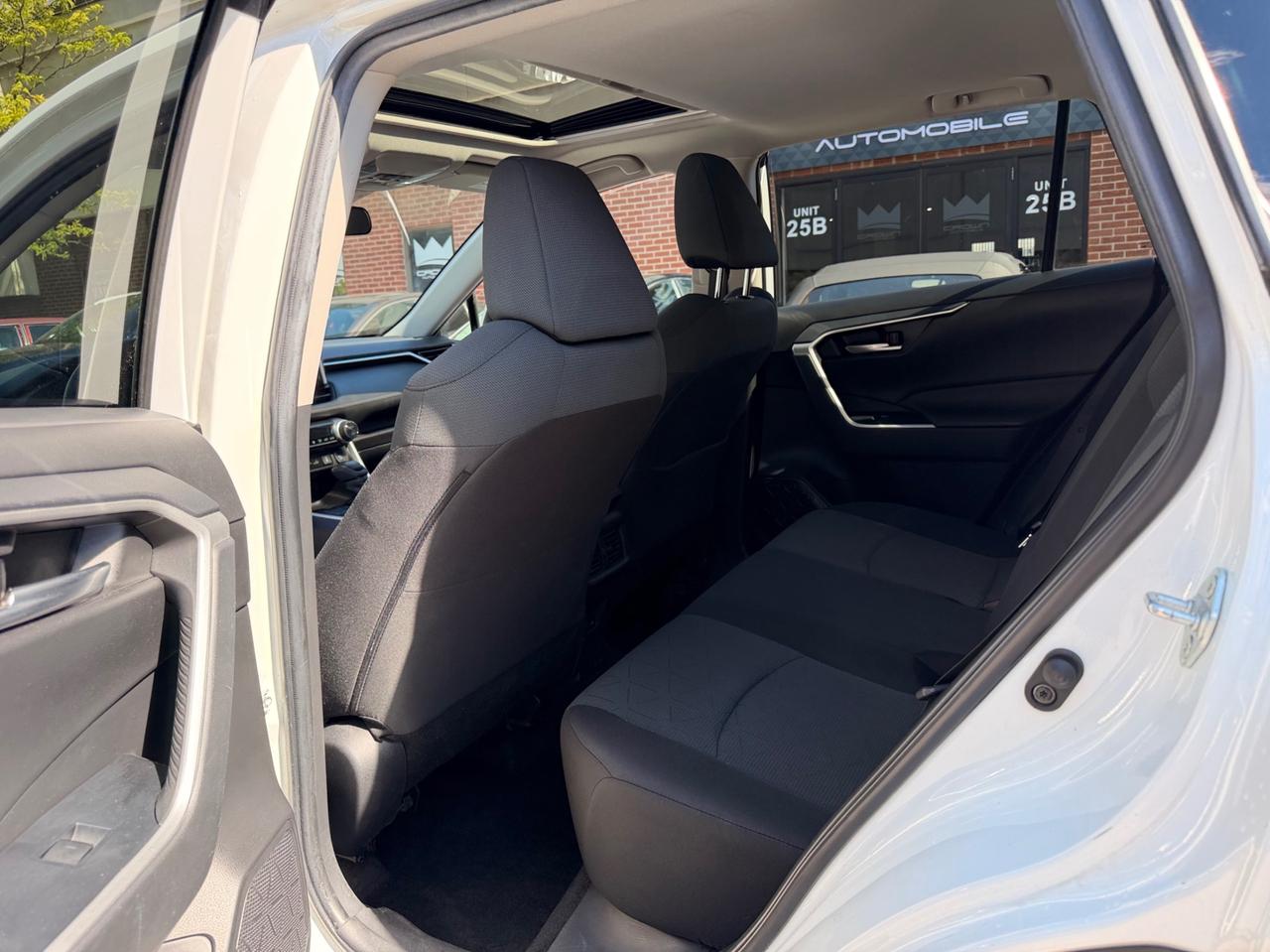 2023 Toyota RAV4 XLE AWD, ONE OWNER, SUNROOF, PUSH BUTTON START Photo