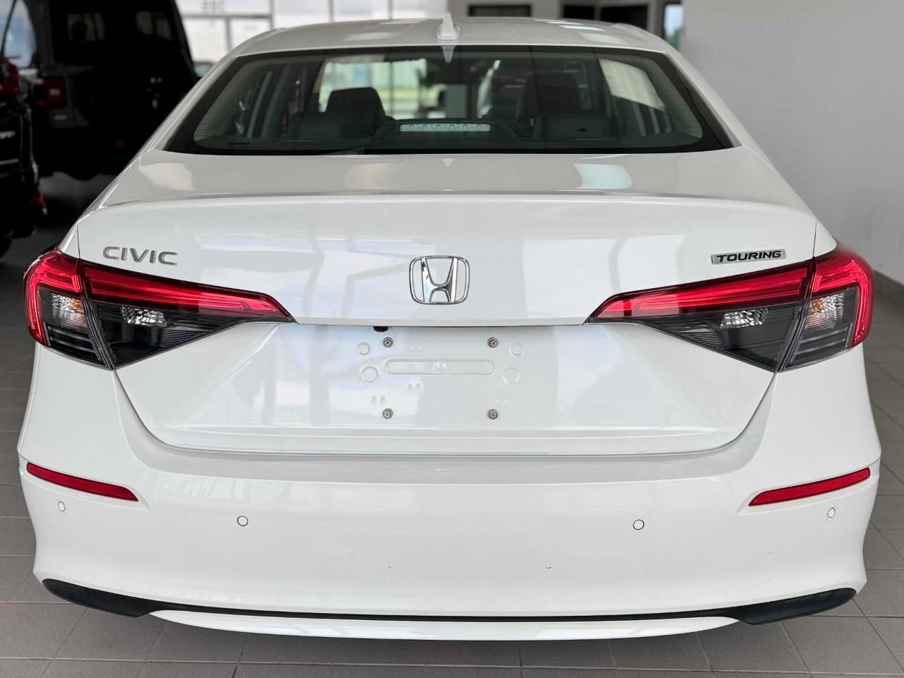 2024 Honda Civic Touring 4dr Sedan Photo3