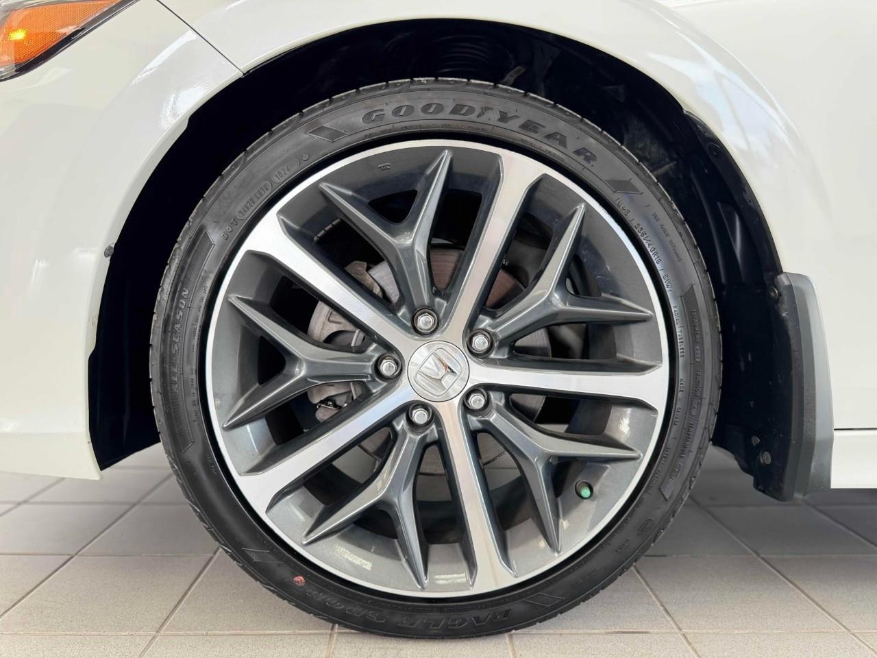 2024 Honda Civic Touring 4dr Sedan Photo