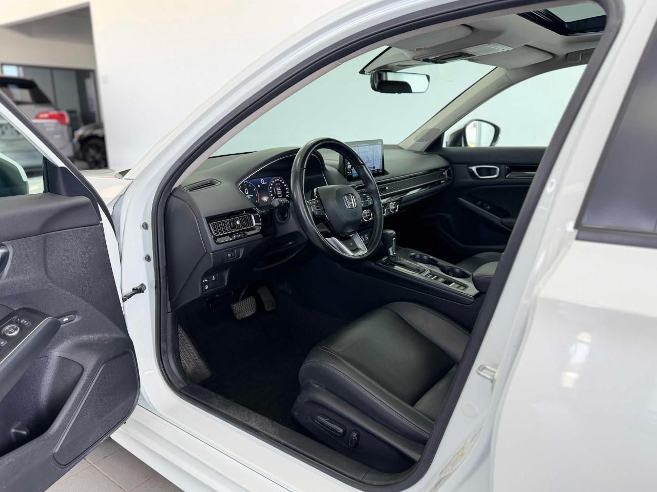 2024 Honda Civic Touring 4dr Sedan Photo