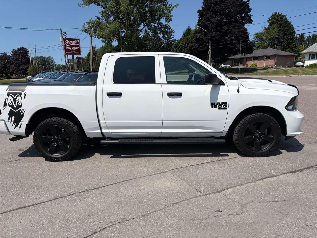 2022 RAM 1500 EXPRESS/HEATED SEATS/BACK UP CAM/4X4/CALL NAPANEE Photo4