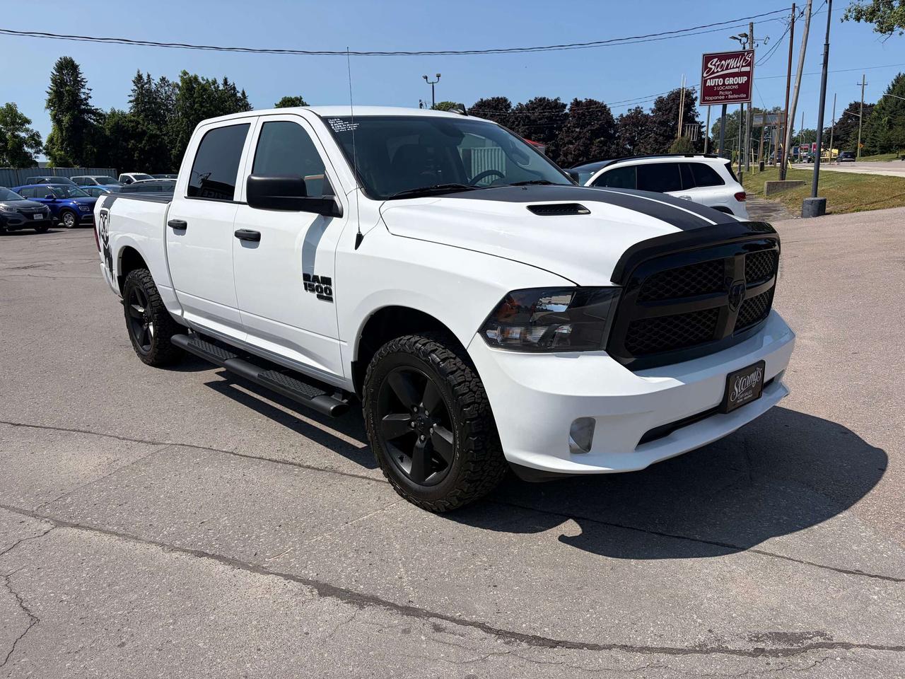 2022 RAM 1500 EXPRESS/HEATED SEATS/BACK UP CAM/4X4/CALL NAPANEE Photo