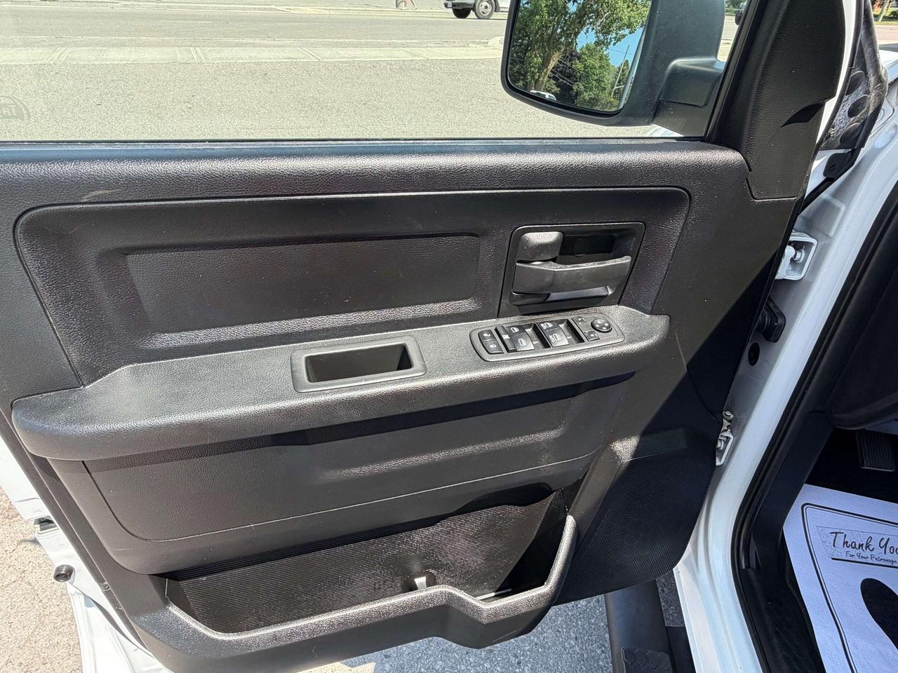 2022 RAM 1500 EXPRESS/HEATED SEATS/BACK UP CAM/4X4/CALL NAPANEE Photo