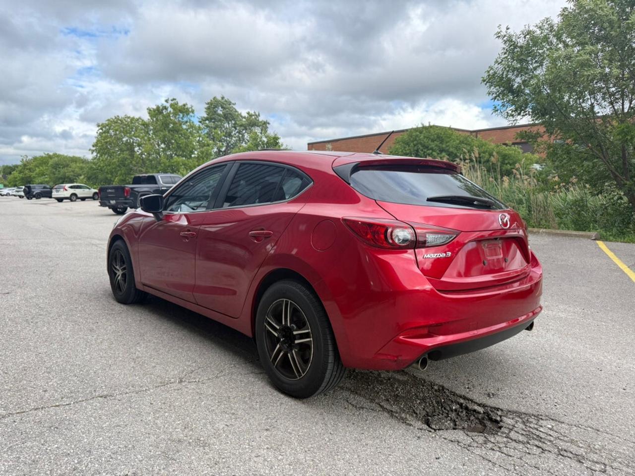 2018 Mazda MAZDA3 GS SKYACTIV   Clean Carfax   Back up Cam   Heated Photo