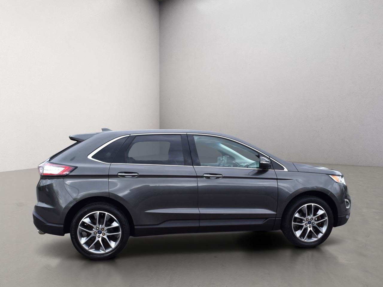 2016 Ford Edge Titanium AWD Leather Navi Panoramic Sunroof Photo