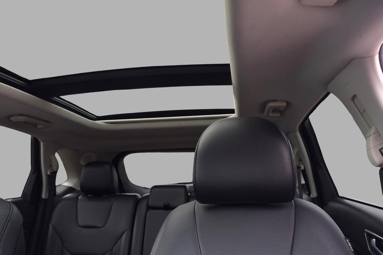 2016 Ford Edge Titanium AWD Leather Navi Panoramic Sunroof Photo
