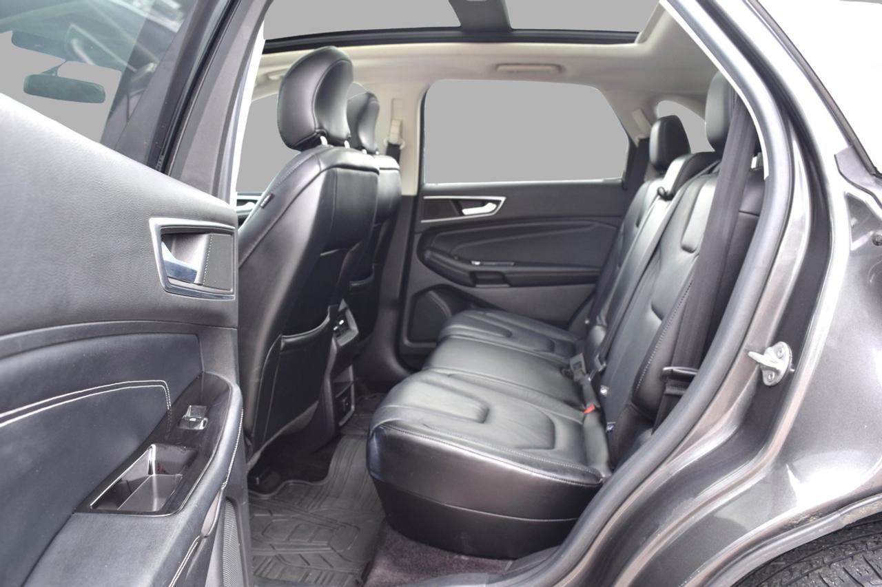 2016 Ford Edge Titanium AWD Leather Navi Panoramic Sunroof Photo
