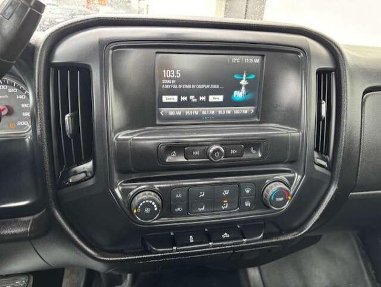 2017 GMC Sierra 1500 **REGULAR CAB 8FT LONG BOX-4.3L V6-NO ACCIDENTS** Photo