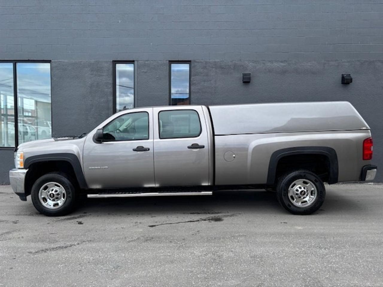 2014 Chevrolet SILVERADO 2500HD **V8 6.0L-CREW CAB-LONG BOX-MATCHING CAP-146KM** Photo0
