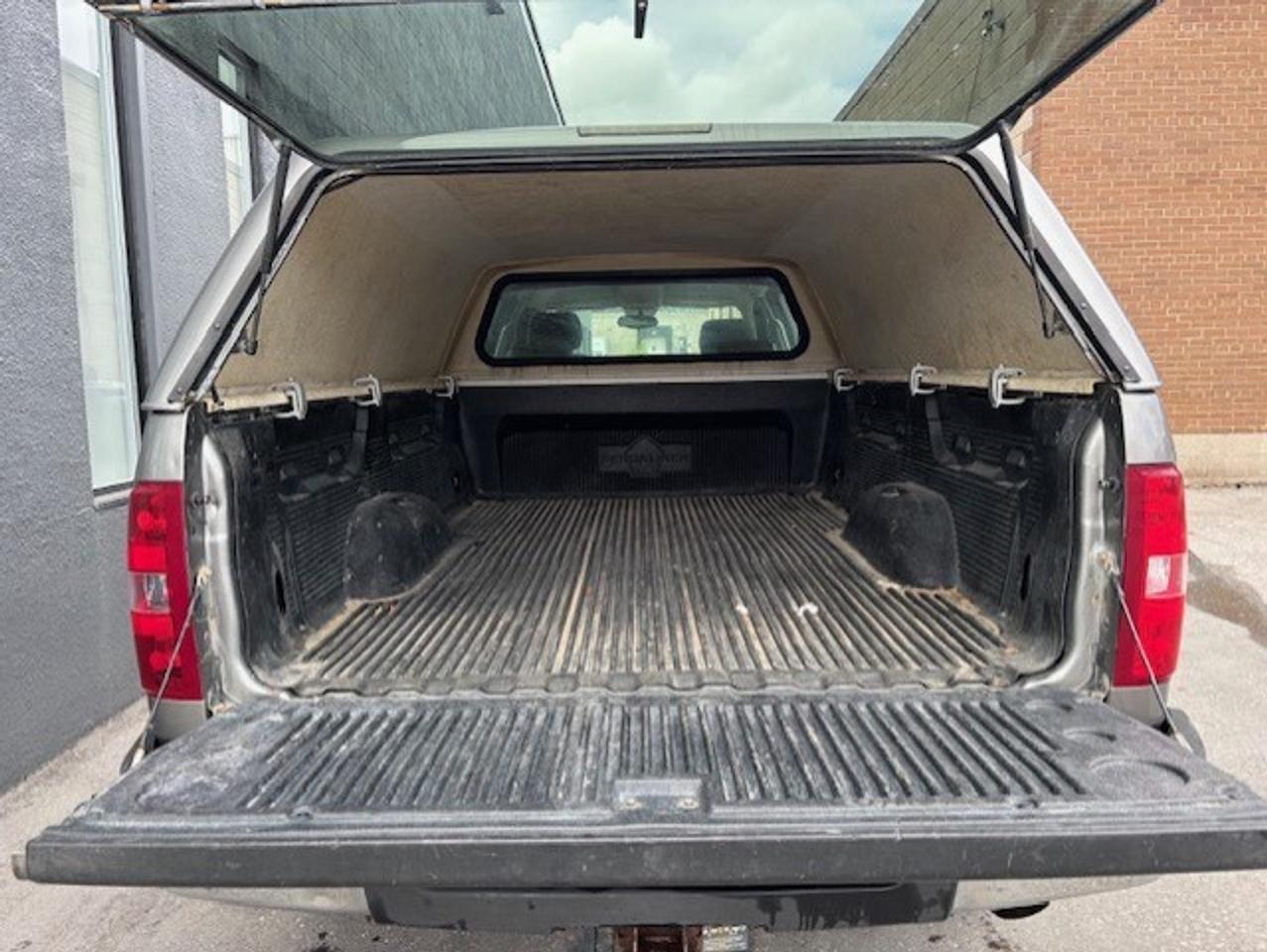 2014 Chevrolet SILVERADO 2500HD **V8 6.0L-CREW CAB-LONG BOX-MATCHING CAP-146KM** Photo