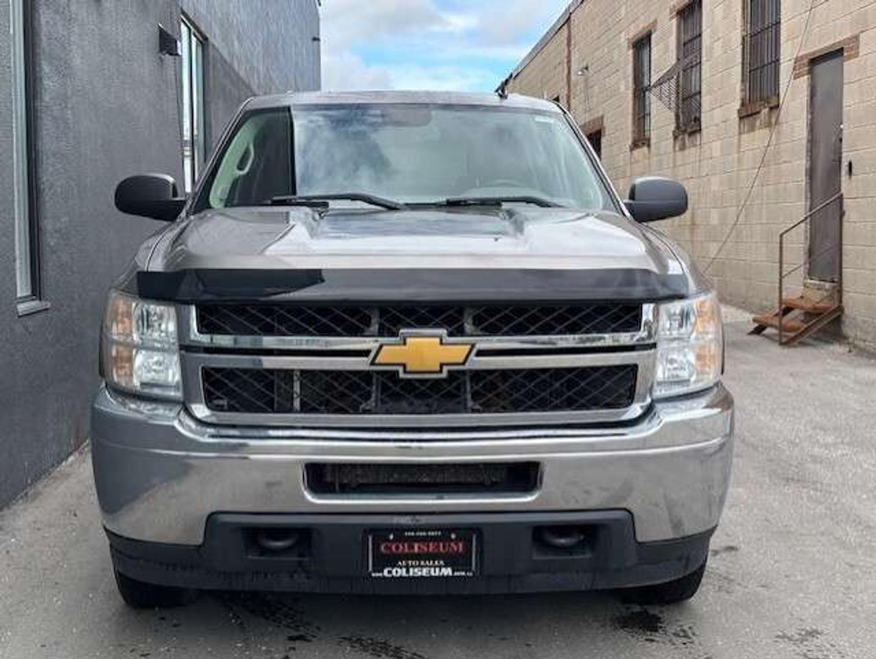 2014 Chevrolet Silverado 2500 **V8 6.0L-CREW CAB-LONG BOX-MATCHING CAP-146KM** Photo