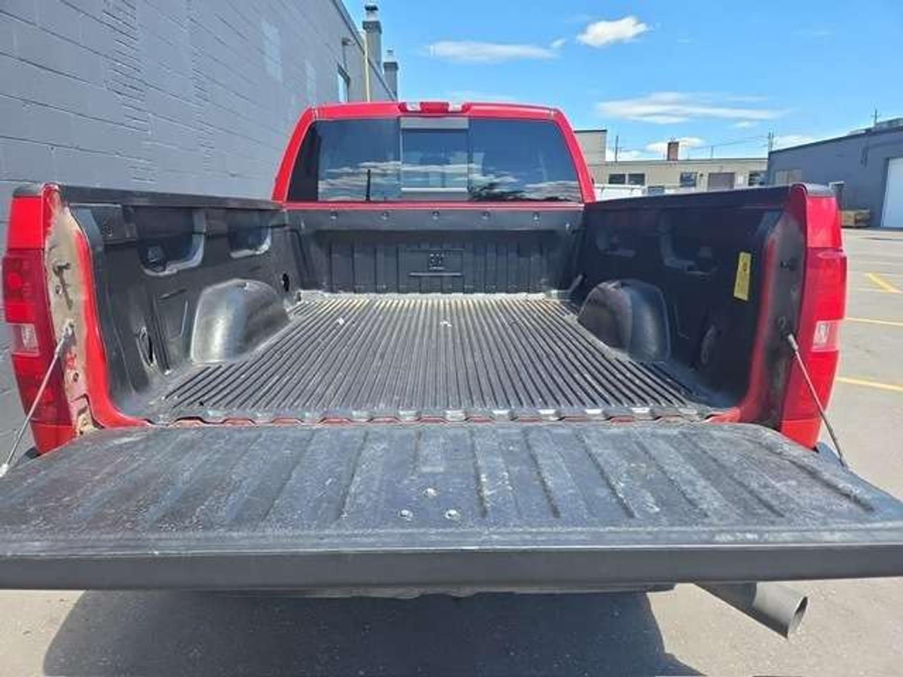 2012 Chevrolet Silverado 2500 LT 4WD 6.6L DURAMAX DIESEL EXTENDED CAB SHORT BOX! Photo4