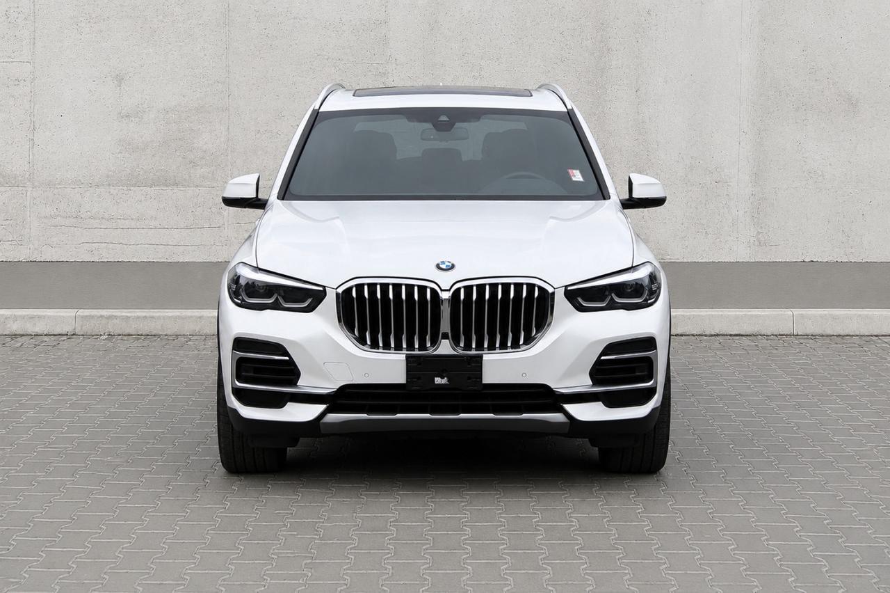 2023 BMW X5 Xdrive40i  Gps Moonroof BkpCam HtdSeats DriveModes Photo
