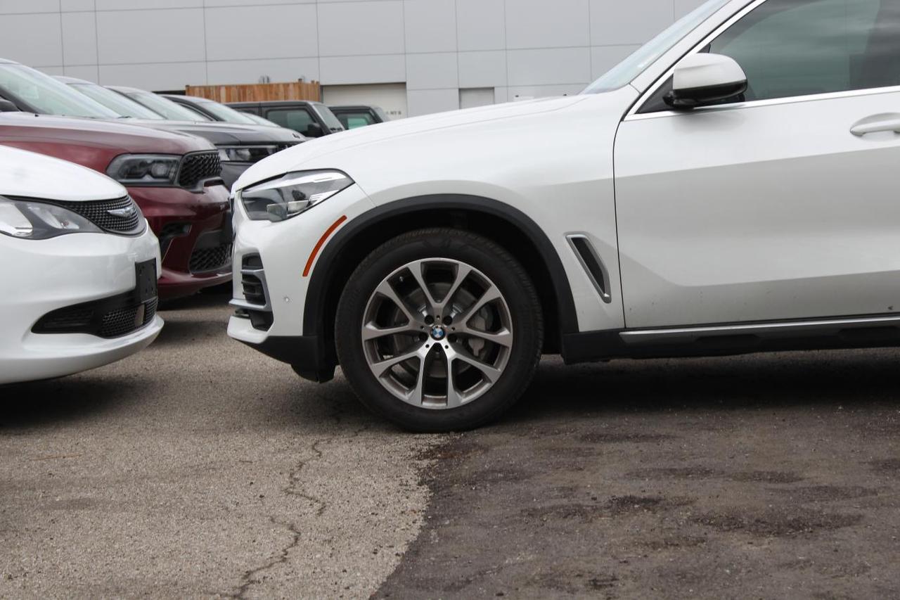 2023 BMW X5 Xdrive40i  Gps Moonroof BkpCam HtdSeats DriveModes Photo