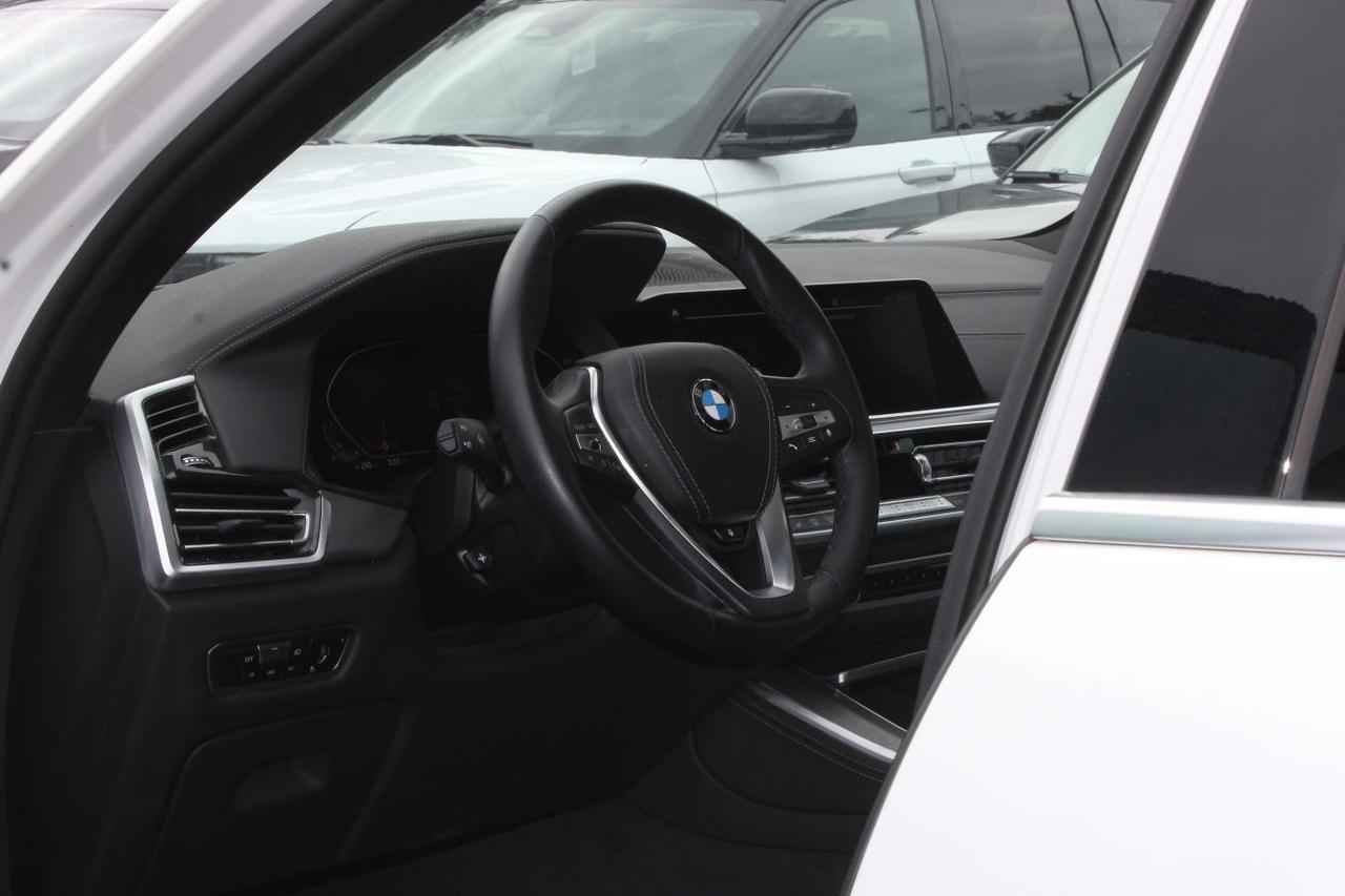 2023 BMW X5 Xdrive40i  Gps Moonroof BkpCam HtdSeats DriveModes Photo