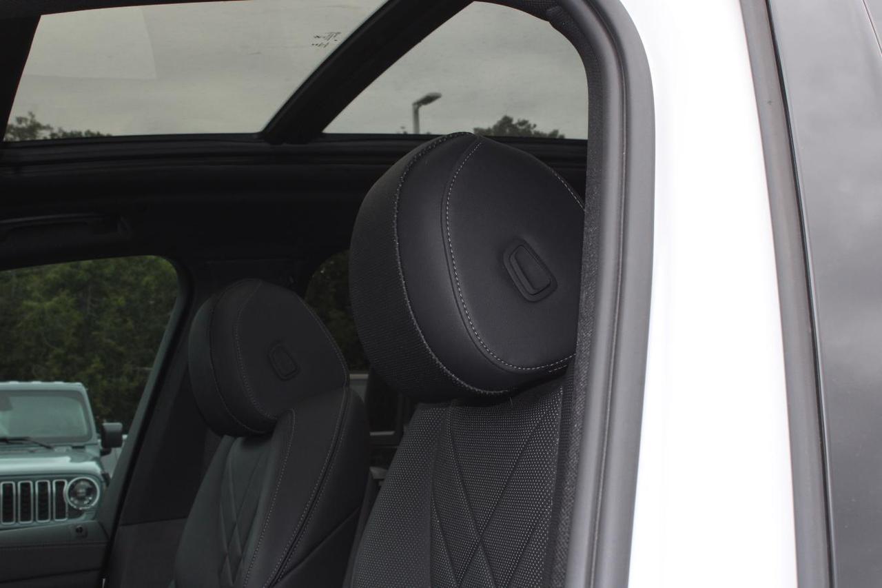 2023 BMW X5 Xdrive40i  Gps Moonroof BkpCam HtdSeats DriveModes Photo