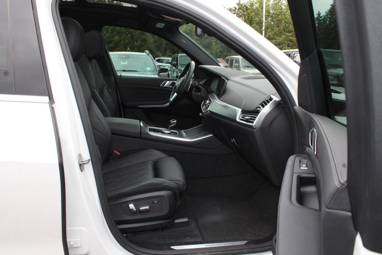 2023 BMW X5 Xdrive40i  Gps Moonroof BkpCam HtdSeats DriveModes Photo