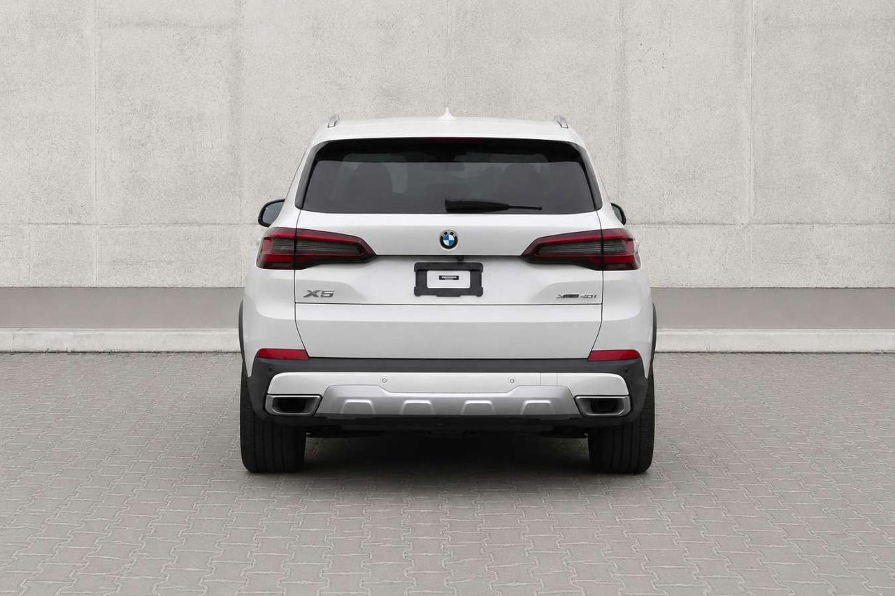 2023 BMW X5 Xdrive40i  Gps Moonroof BkpCam HtdSeats DriveModes Photo