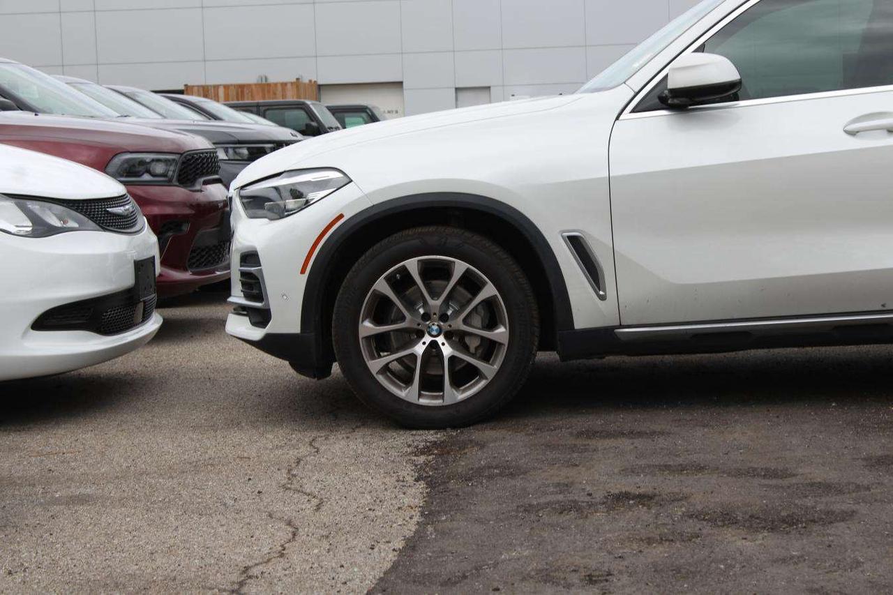 2023 BMW X5 Xdrive40i  Gps Moonroof BkpCam HtdSeats DriveModes Photo