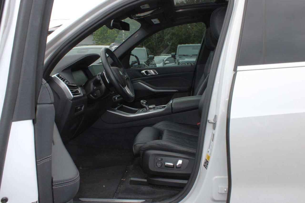2023 BMW X5 Xdrive40i  Gps Moonroof BkpCam HtdSeats DriveModes Photo