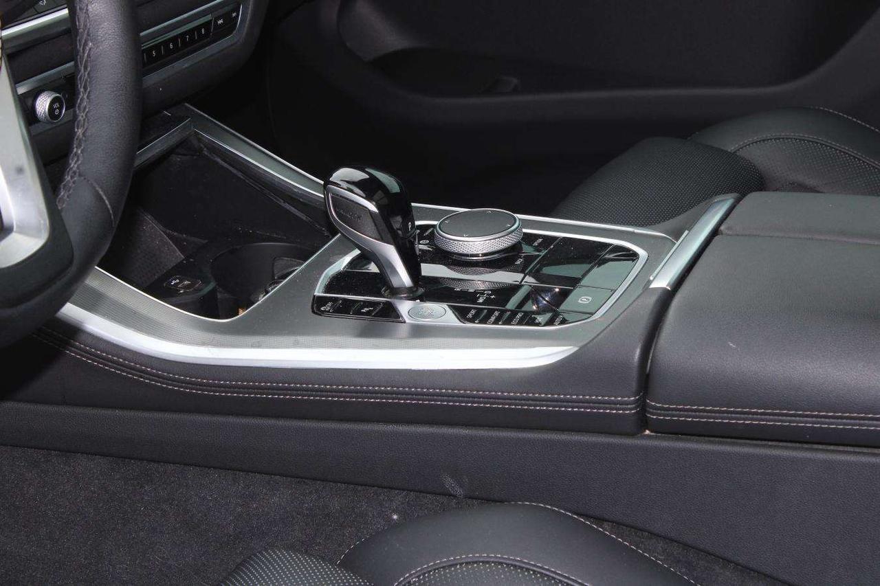 2023 BMW X5 Xdrive40i  Gps Moonroof BkpCam HtdSeats DriveModes Photo