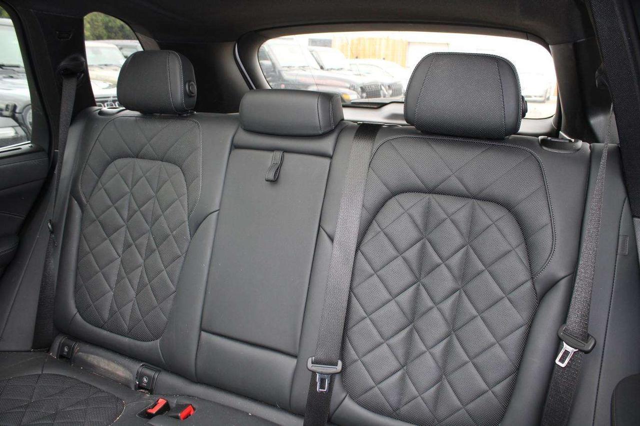 2023 BMW X5 Xdrive40i  Gps Moonroof BkpCam HtdSeats DriveModes Photo