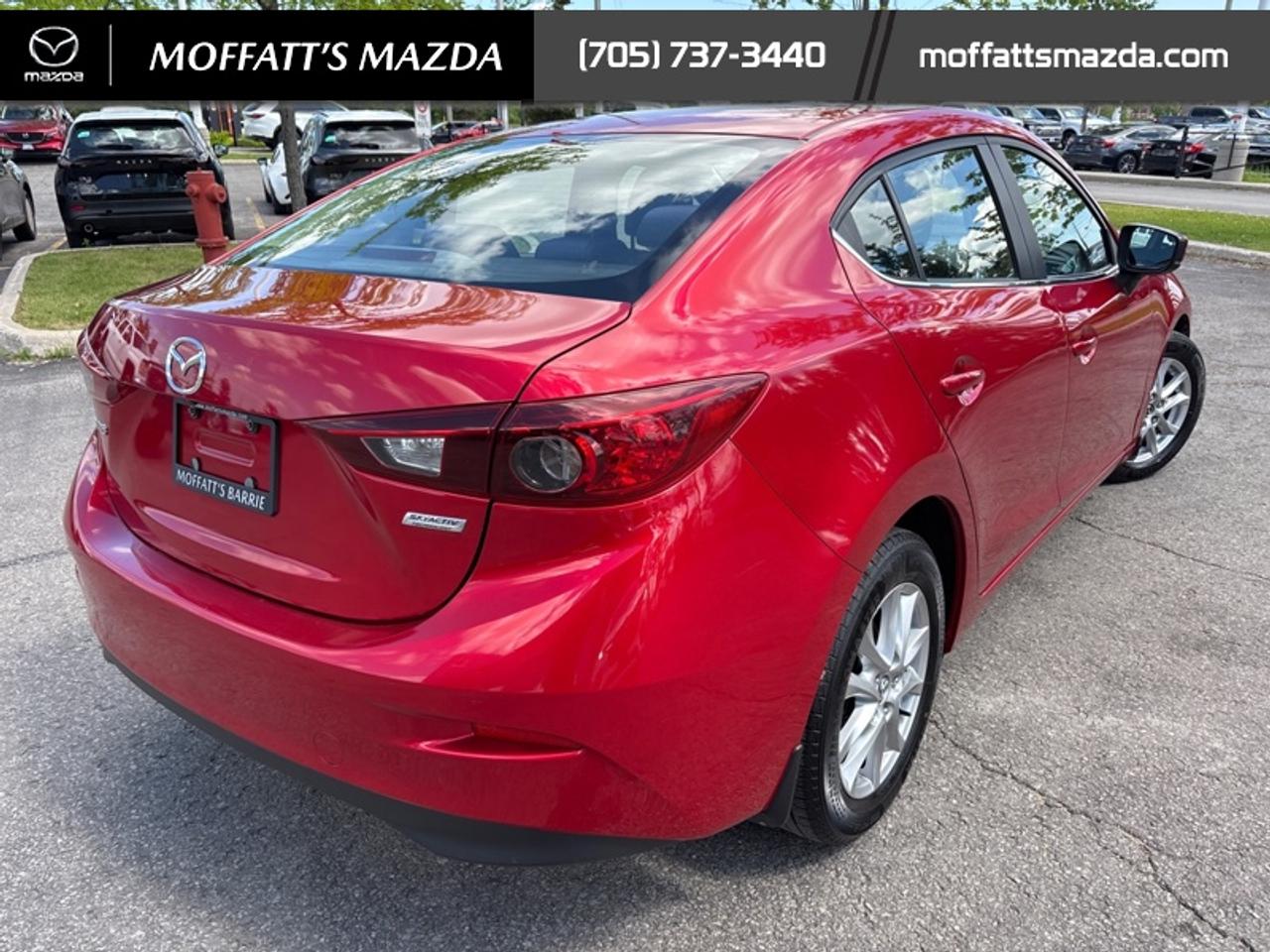 2018 Mazda MAZDA3 GS Photo