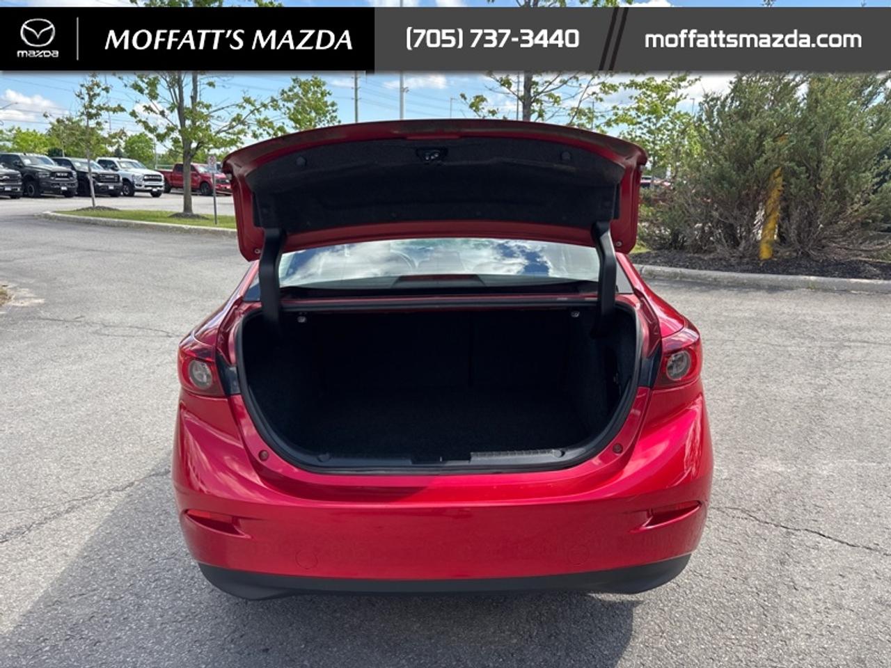 2018 Mazda MAZDA3 GS Photo
