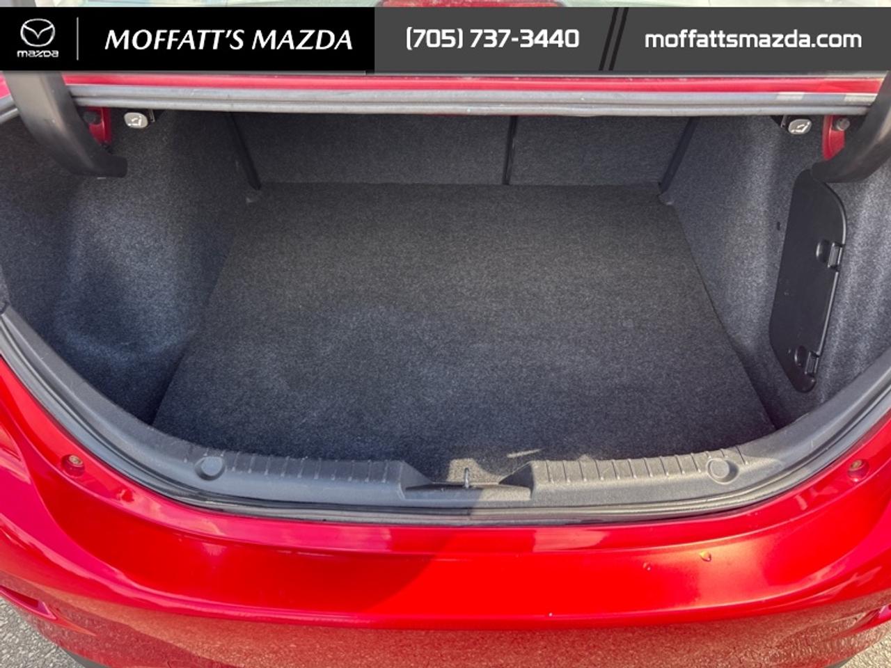 2018 Mazda MAZDA3 GS Photo