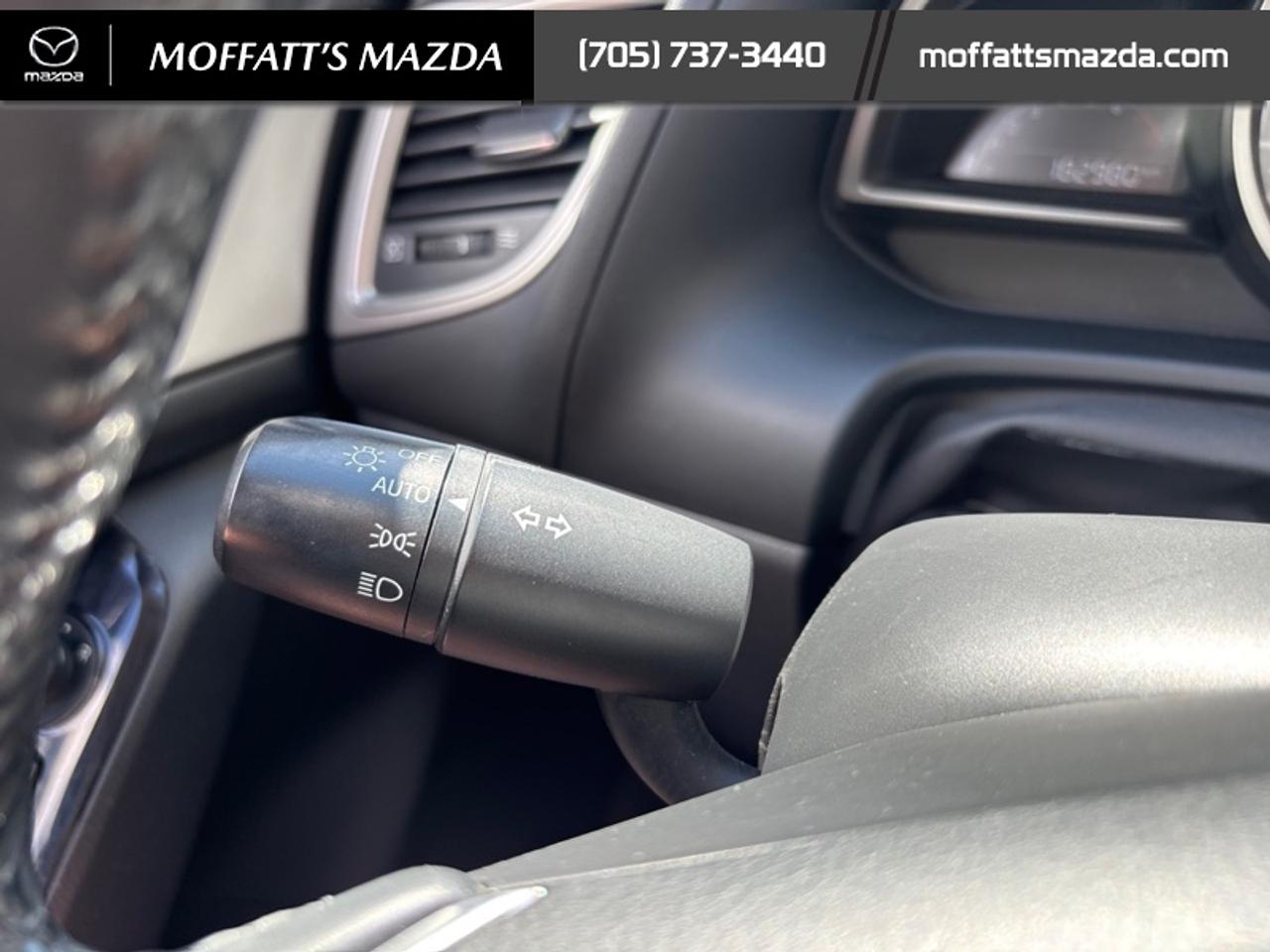 2018 Mazda MAZDA3 GS Photo