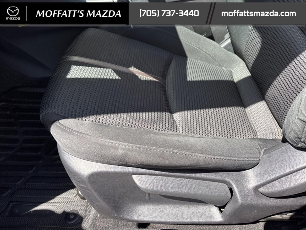 2018 Mazda MAZDA3 GS Photo