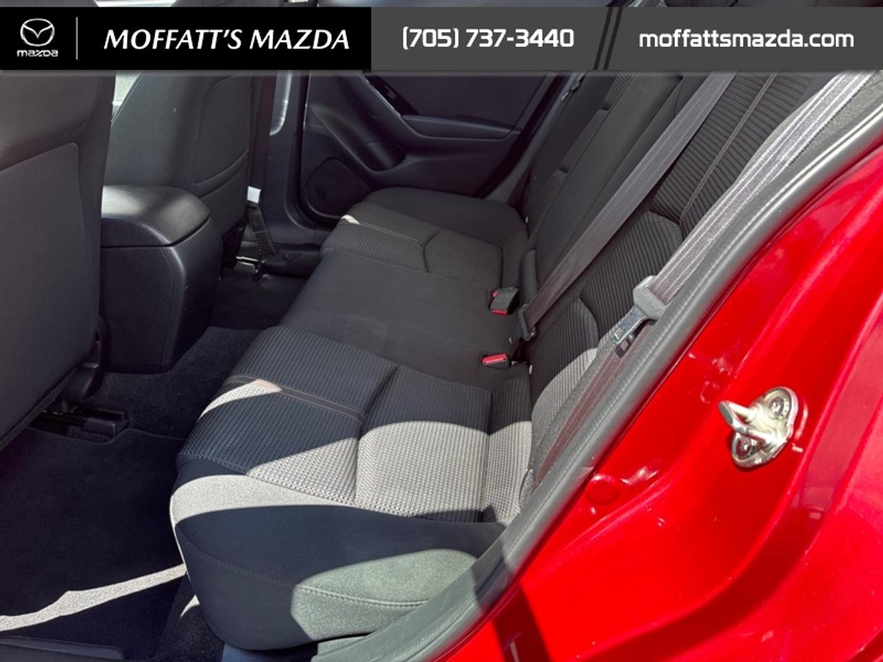 2018 Mazda MAZDA3 GS Photo