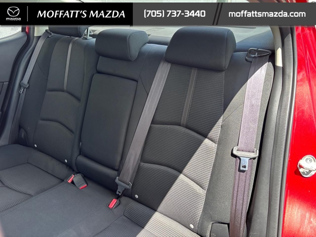 2018 Mazda MAZDA3 GS Photo