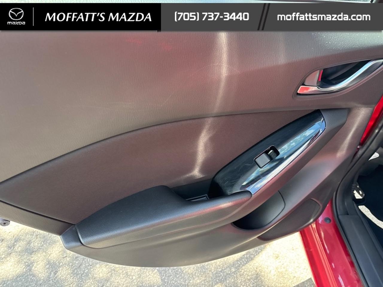 2018 Mazda MAZDA3 GS Photo