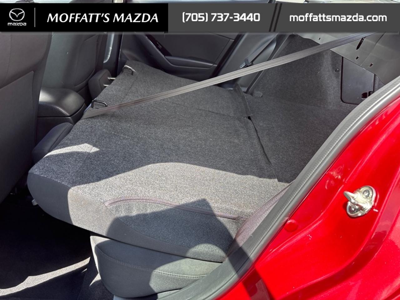 2018 Mazda MAZDA3 GS Photo